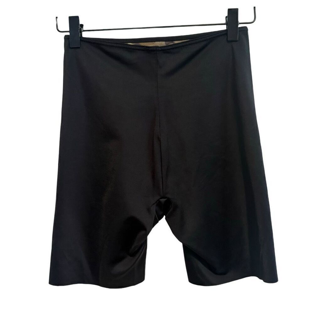 SPANX Simplicity Black Shorts Size M
